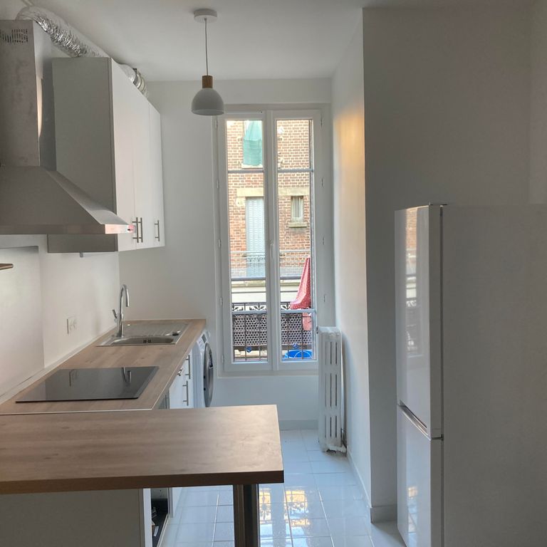 découvrez comment estimer le coût de rénovation d'un appartement : prix moyens au m², facteurs influençant le budget et conseils pour réussir vos travaux en toute sérénité.