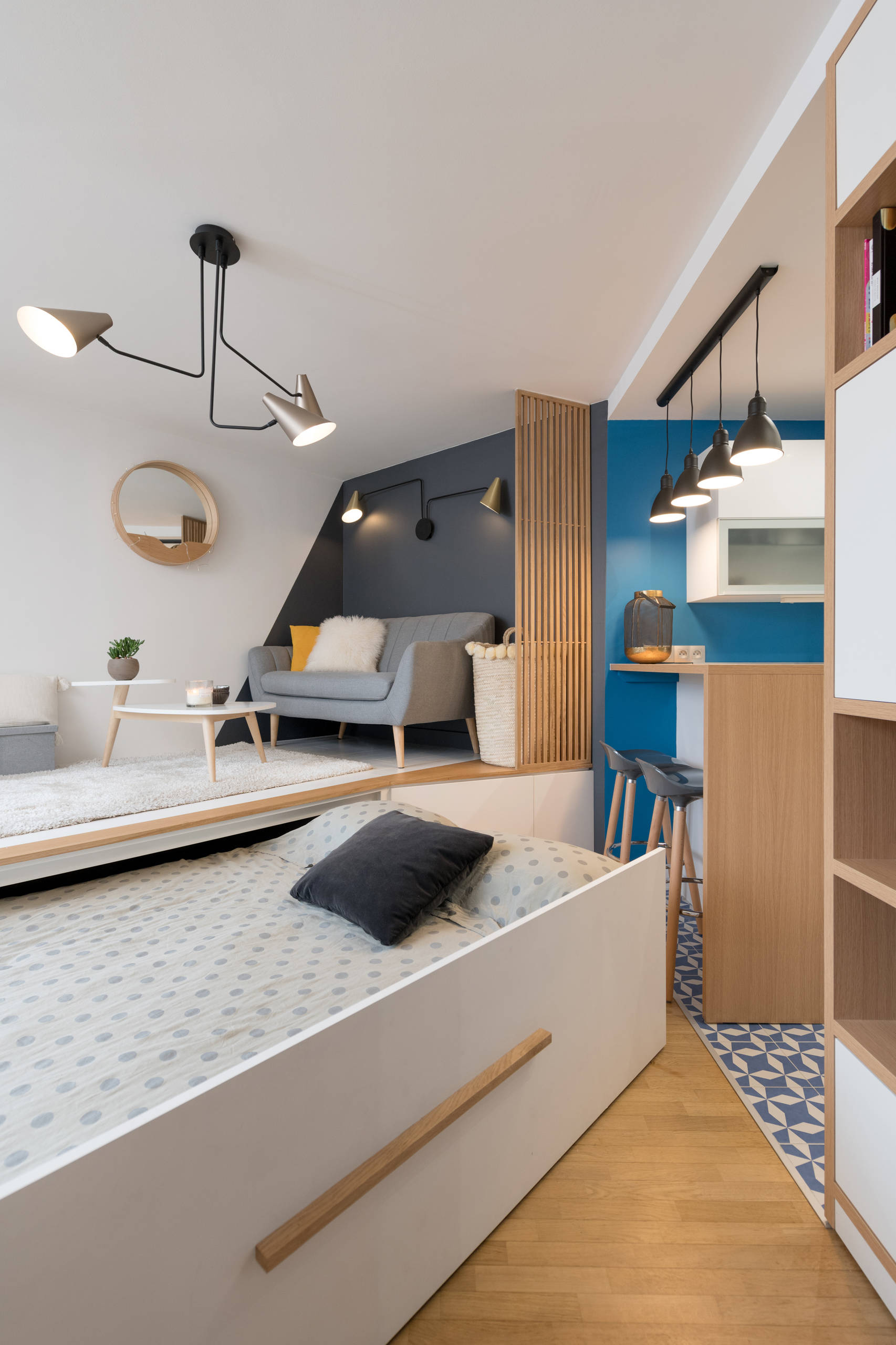 découvrez les principaux facteurs influençant le coût de la rénovation d’un studio, avec des conseils pour estimer votre budget et optimiser vos dépenses.