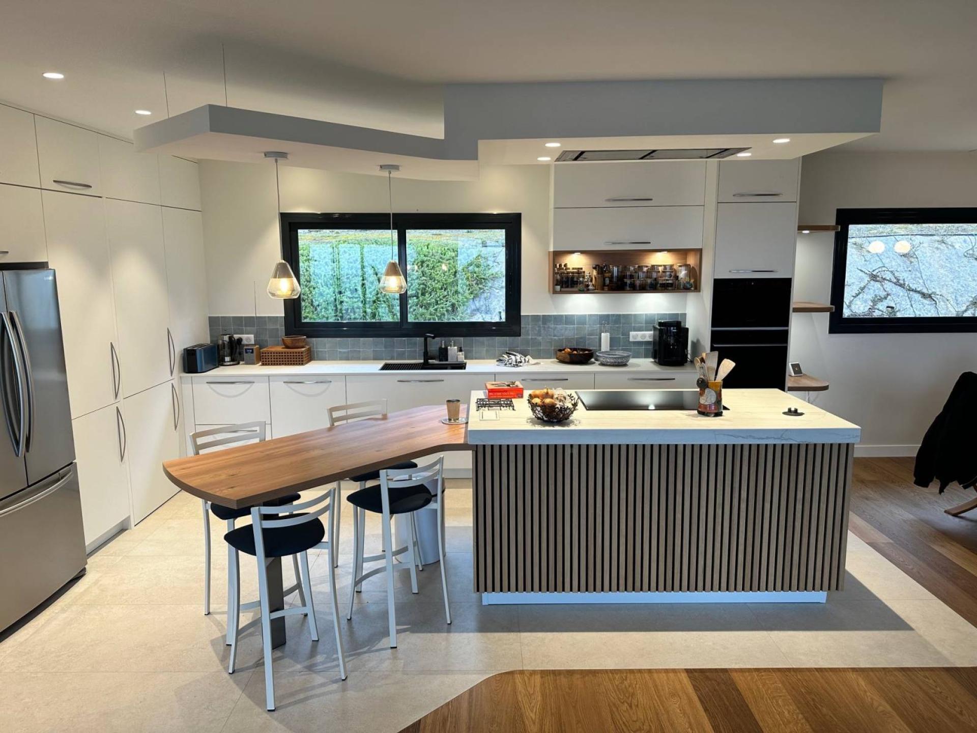 obtenez rapidement un devis personnalisé pour votre cuisine sur-mesure. profitez de conseils d'experts et choisissez des solutions adaptées à vos besoins et à votre budget.