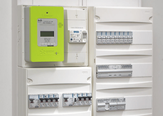 découvrez notre guide moderne sur l'électricité maison : conseils pratiques, sécurité, astuces d'installation et tendances actuelles pour réussir vos travaux électriques en toute sérénité.