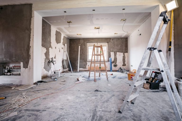 découvrez nos conseils et solutions pour la rénovation d'appartement : idées d'agencement, choix des matériaux, démarches et astuces pour réussir votre projet et valoriser votre bien immobilier.