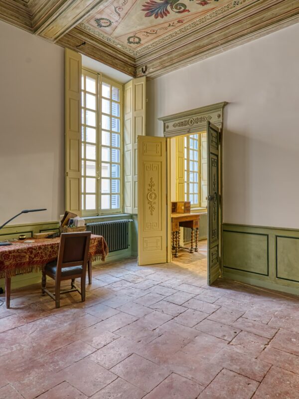 découvrez nos conseils et astuces pour réussir la rénovation d’un appartement ancien : modernisation, optimisation de l’espace, choix des matériaux et respect du charme d’origine.