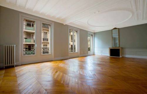 découvrez nos conseils et astuces pour réussir la rénovation de votre appartement haussmannien. valorisez le charme de l'ancien tout en modernisant votre intérieur avec des idées adaptées à ce type de bien prestigieux.