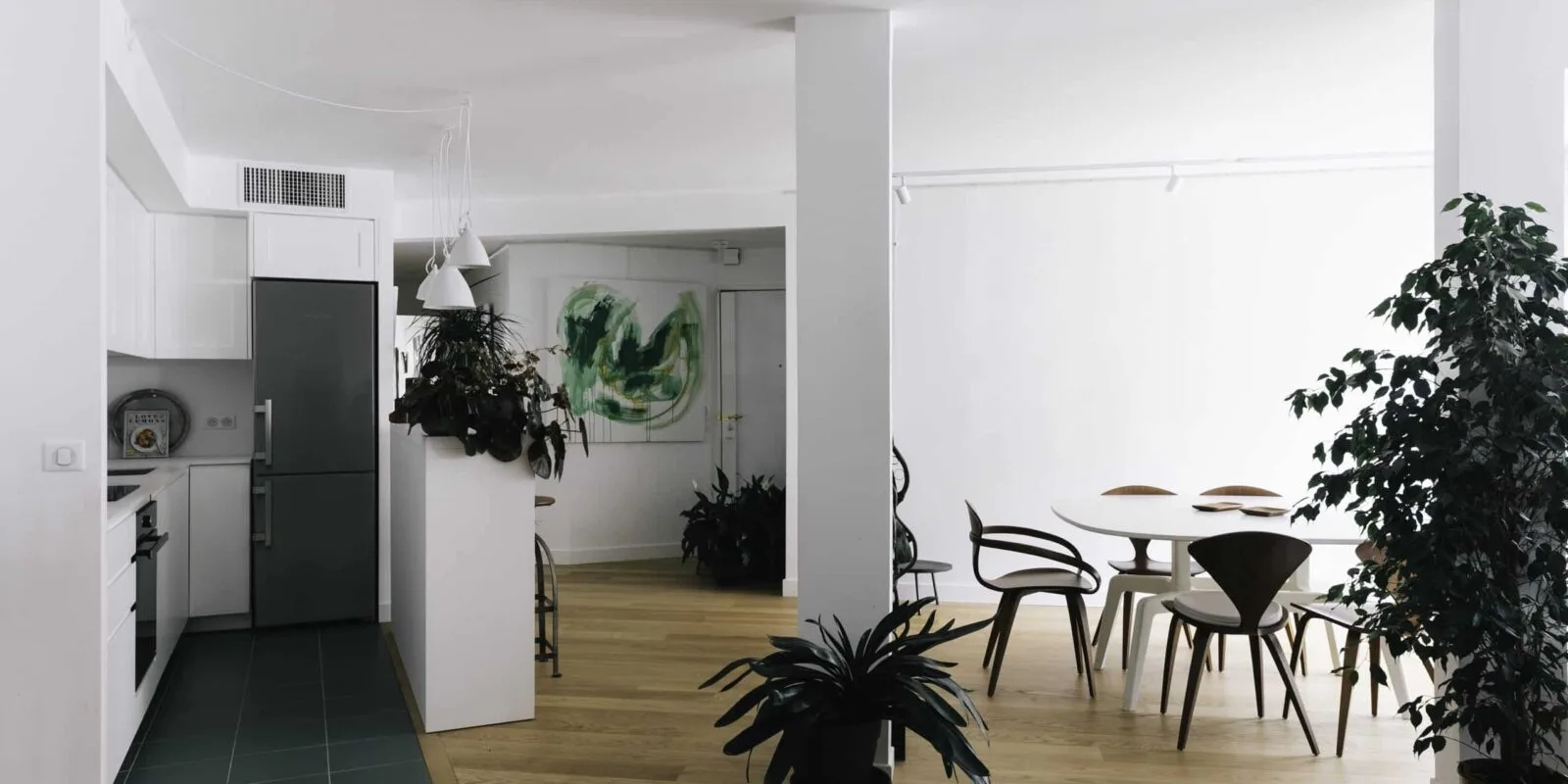 confiez la rénovation de votre appartement à paris à des experts. découvrez nos services sur mesure pour moderniser, valoriser et optimiser votre espace de vie, dans le respect de vos envies et de votre budget.