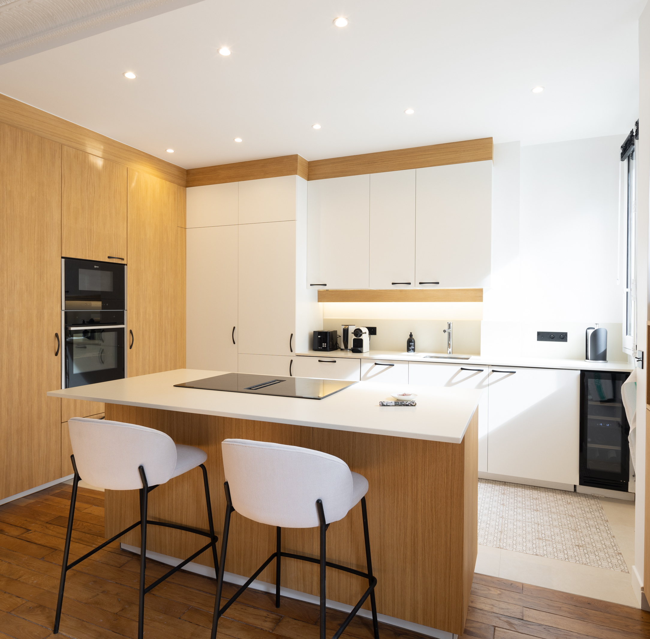 découvrez nos services de rénovation de cuisine à paris : conception sur-mesure, matériaux de qualité et accompagnement complet pour transformer votre espace culinaire selon vos envies. demandez votre devis gratuit !