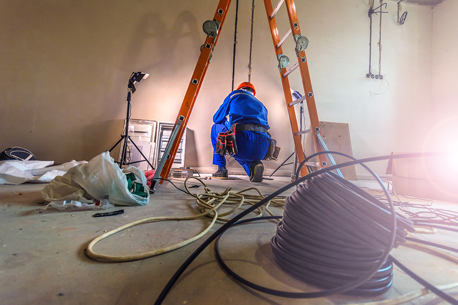 confiez votre rénovation électrique à des experts ! solutions modernes, sécurité garantie et mise aux normes de votre installation. obtenez un devis rapide pour remettre votre électricité à neuf.
