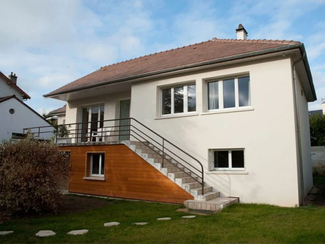 découvrez comment rénover l’installation électrique d’une maison des années 60. conseils, normes en vigueur et astuces pour une rénovation sécurisée et conforme à vos besoins.