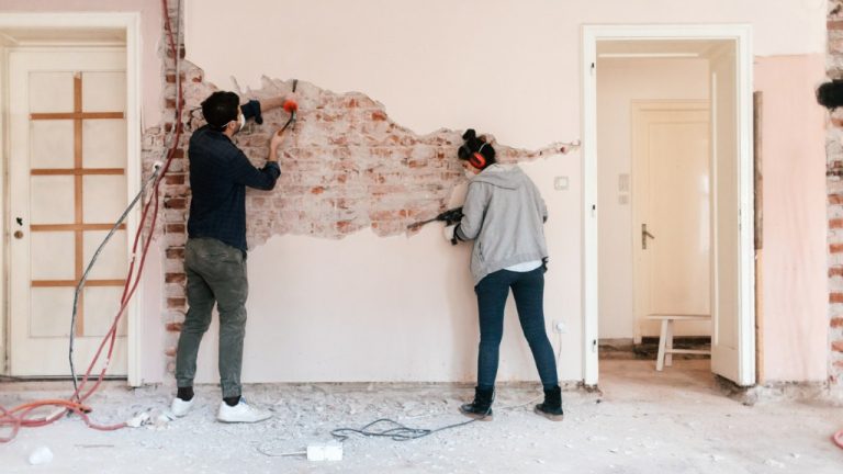confiez votre rénovation électrique à des experts et profitez d'une installation moderne et sécurisée, sans stress ni mauvaises surprises. obtenez un devis personnalisé dès aujourd'hui !