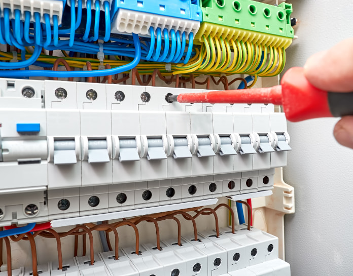 faites confiance à des professionnels pour une rénovation électrique sécurisée. modernisez votre installation et garantissez la sécurité de votre logement grâce à des solutions conformes aux normes en vigueur.