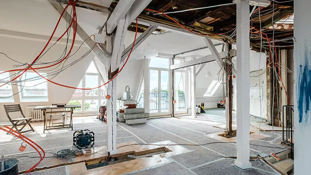 confiez votre rénovation électrique à des experts qualifiés. mise aux normes, sécurité et économies d'énergie : découvrez nos solutions personnalisées pour moderniser votre installation électrique.