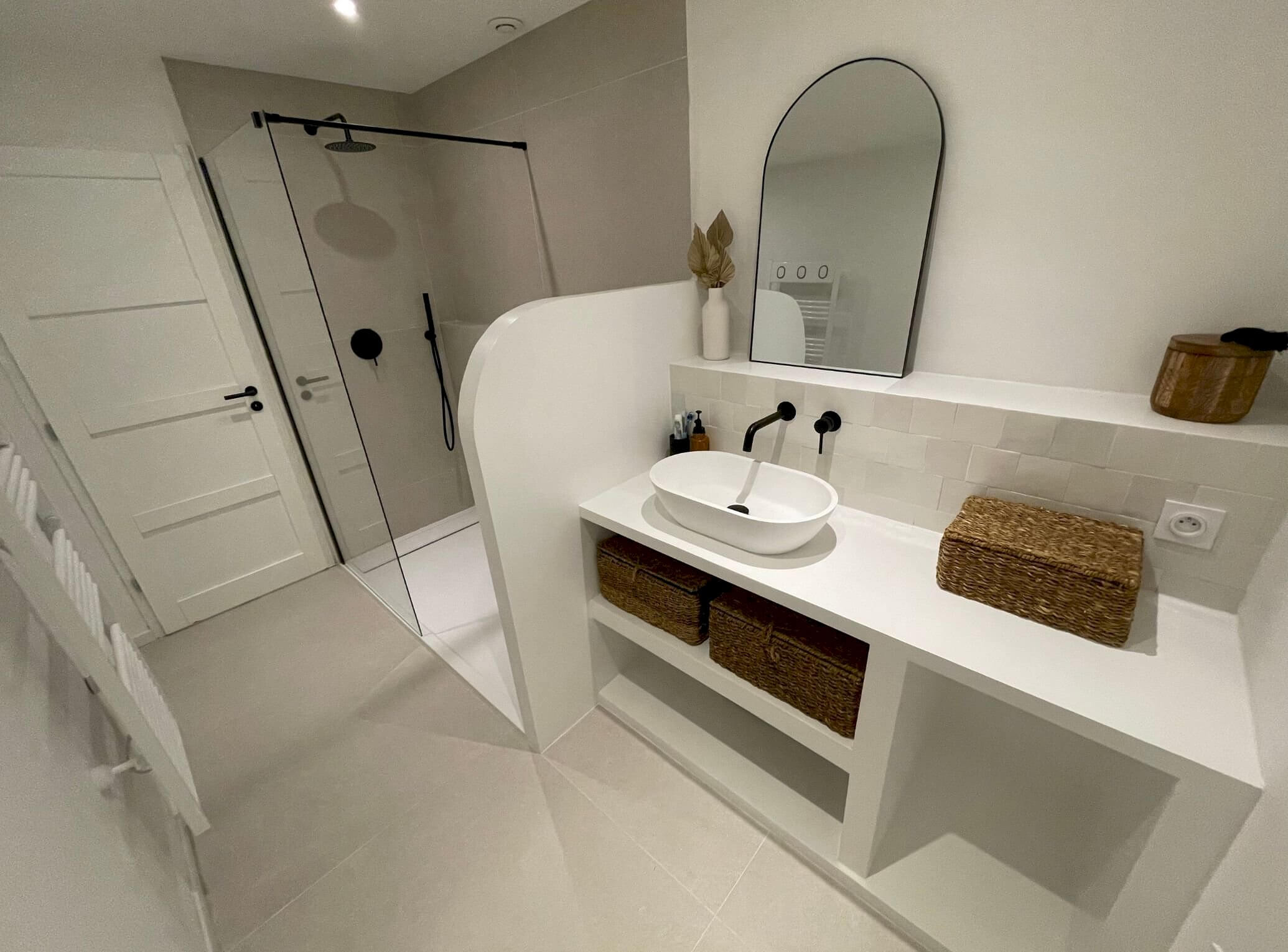 confiez la rénovation de votre salle de bain à des professionnels qualifiés. découvrez nos conseils, idées et solutions pour transformer votre espace en un lieu moderne, fonctionnel et élégant.