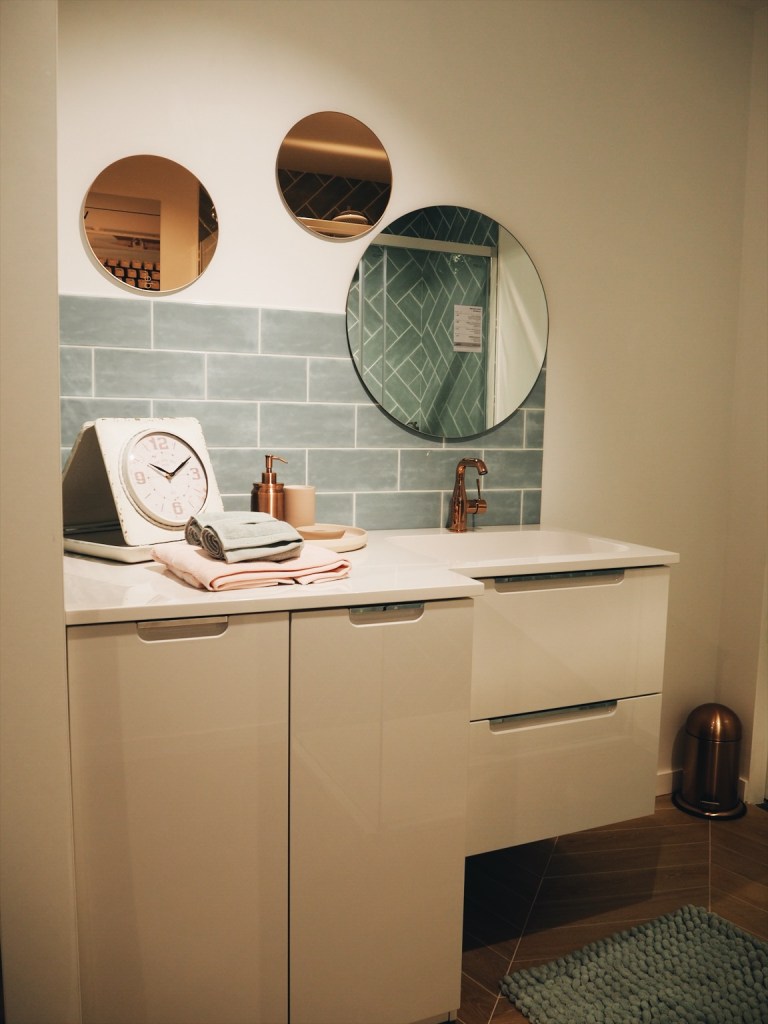 offrez une nouvelle vie à votre salle de bain à paris avec une rénovation chic. bénéficiez de conseils design, matériaux haut de gamme et réalisation sur mesure pour un espace élégant et moderne.
