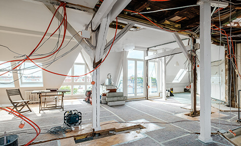 découvrez nos conseils pour rénover l'électricité d'un appartement ancien : normes, sécurité, astuces de professionnels et étapes clés pour une installation moderne et conforme.