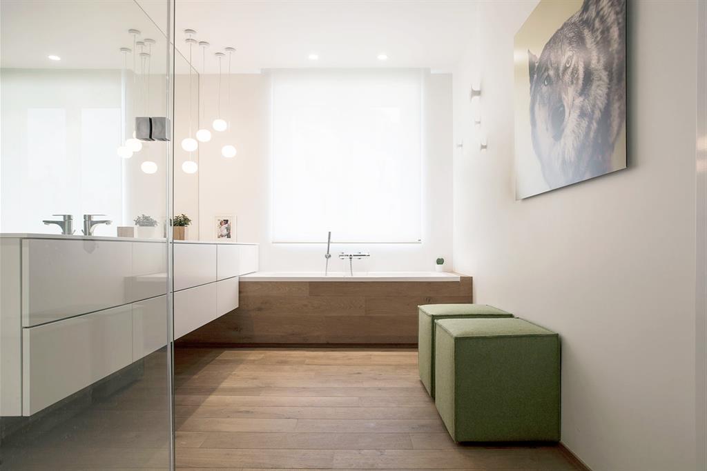 découvrez des idées et conseils pour une salle de bain moderne à paris : design contemporain, matériaux tendance, aménagements fonctionnels et solutions sur-mesure pour optimiser votre espace.