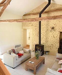 découvrez le coût moyen pour la rénovation d'une maison, incluant les tarifs des travaux courants, conseils pour optimiser votre budget et éviter les mauvaises surprises.