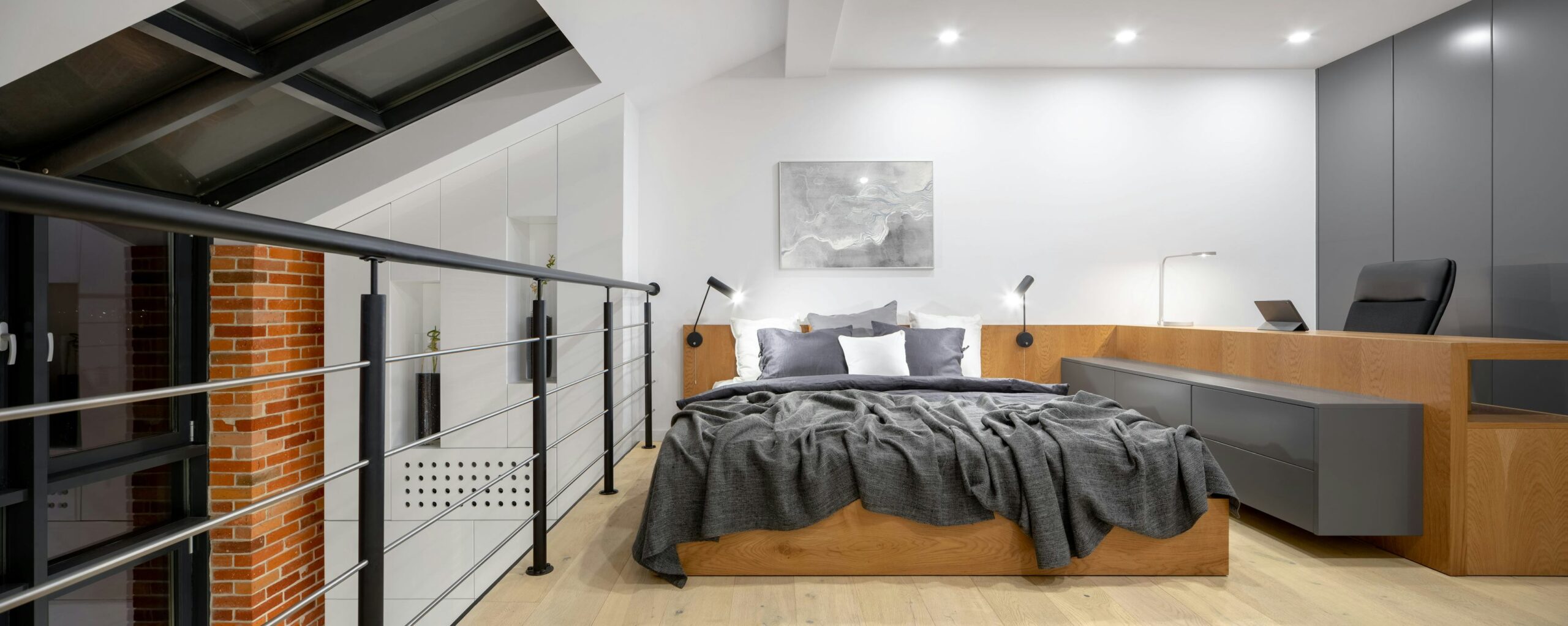 découvrez le coût de la rénovation d'une chambre de bonne, avec des conseils pour estimer votre budget et réussir vos travaux efficacement.