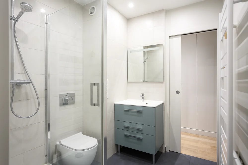 obtenez un devis personnalisé pour la rénovation de votre salle de bain à paris 5. services professionnels, qualité et conseils adaptés à vos besoins.