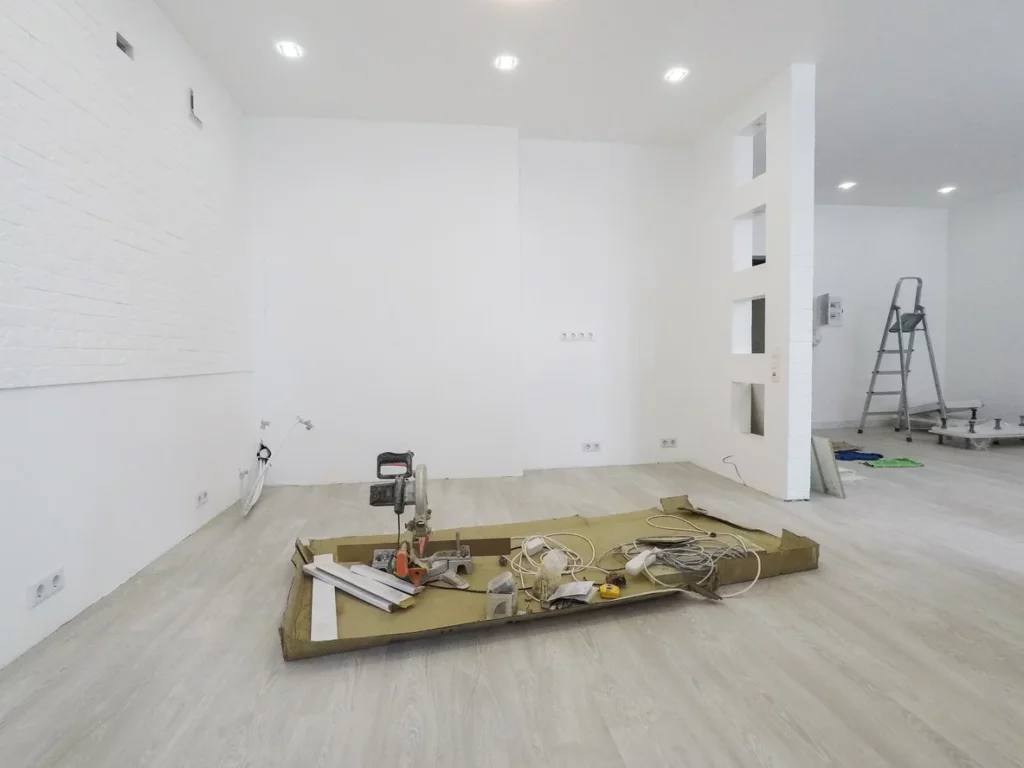 réalisez des économies sur la rénovation d’un appartement de 35 m² : astuces, conseils et estimation des coûts pour optimiser votre budget travaux.