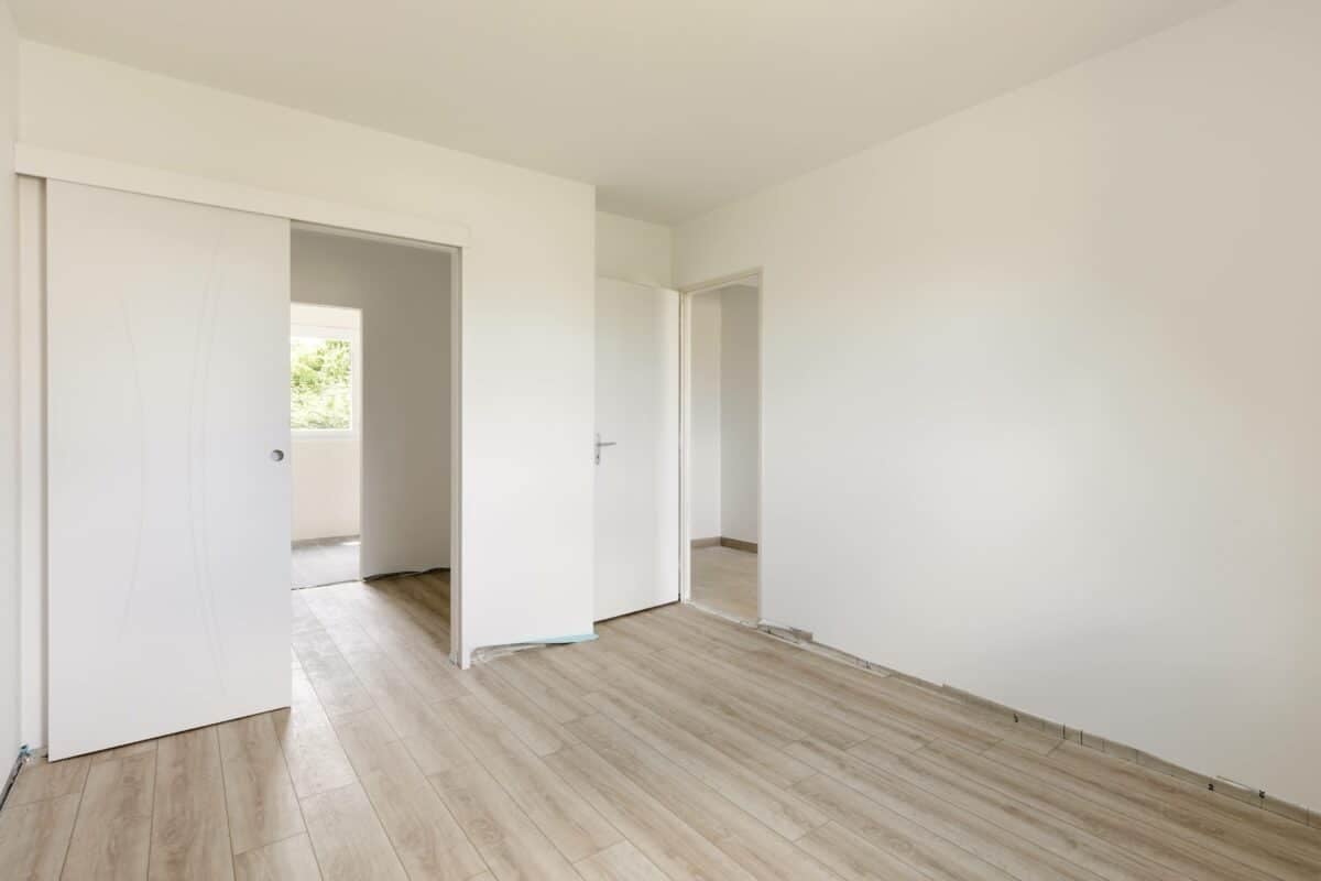 découvrez les tarifs au m² pour la rénovation d'un immeuble ancien, avec conseils et estimations pour un projet réussi.