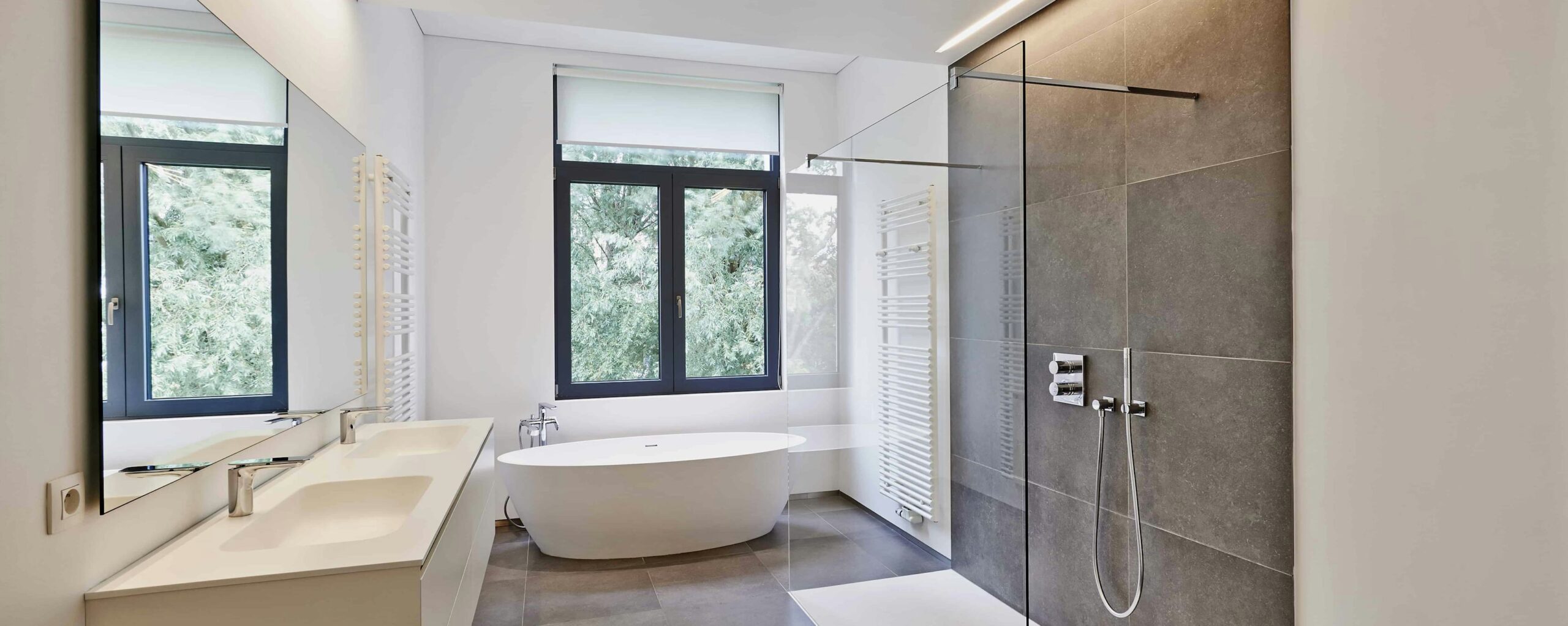 découvrez le prix moyen pour la rénovation d'une salle de bain de 5m2. conseils, exemples de devis et astuces pour optimiser votre budget et réussir votre projet de rénovation.