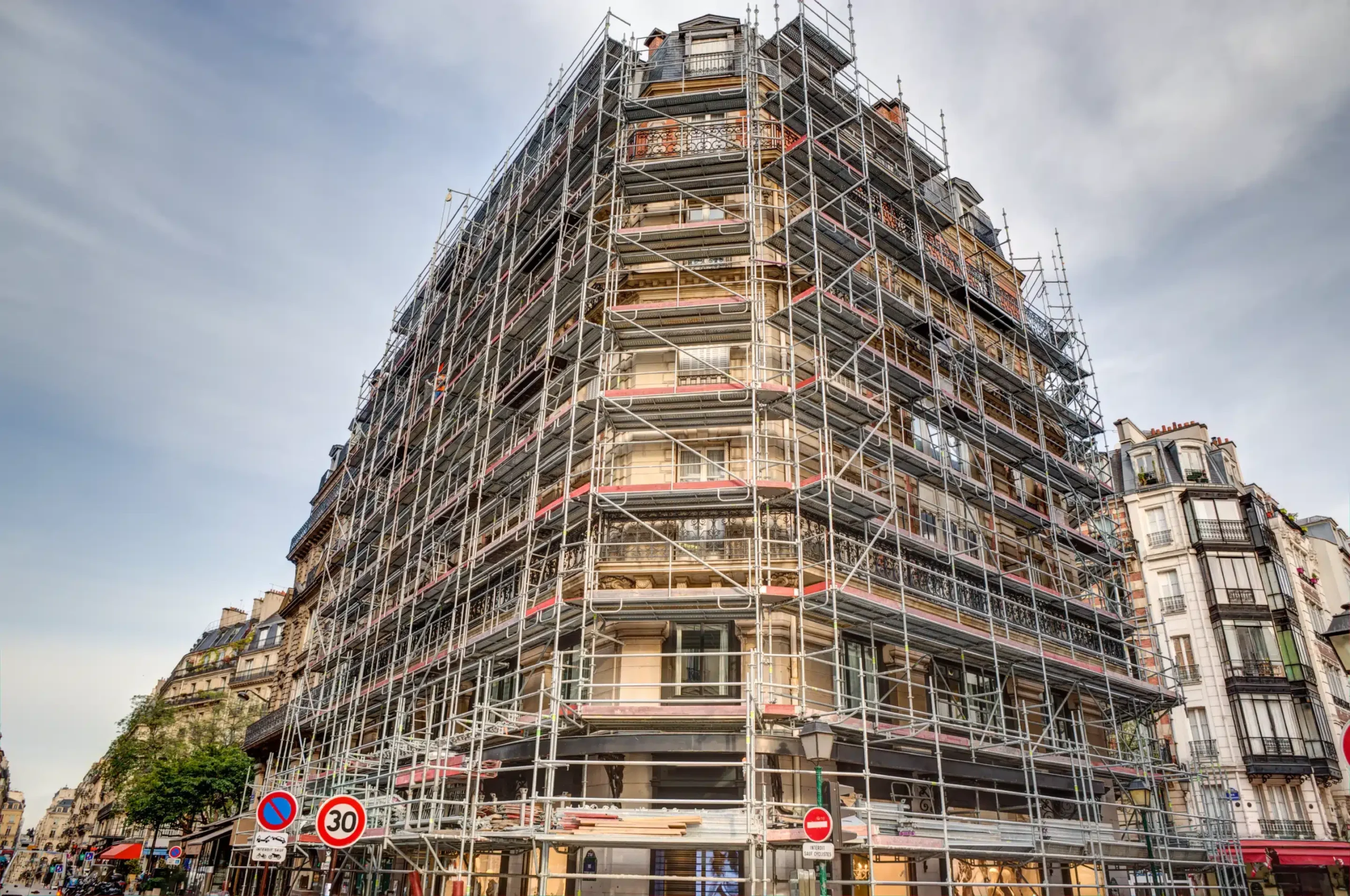 découvrez nos services professionnels de rénovation à paris pour transformer votre espace avec qualité et savoir-faire.