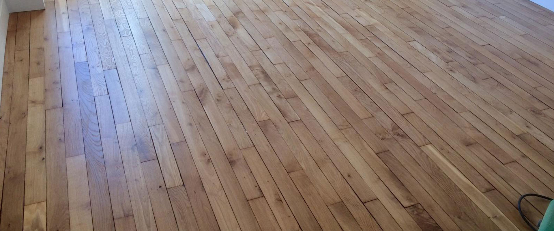 expert en rénovation de parquet à paris 16, nous redonnons vie à vos sols avec savoir-faire et qualité. intervention rapide et devis personnalisé.