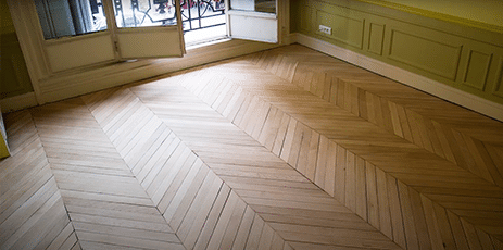 expert en rénovation de parquet à paris 16ème, nous restaurons l'éclat et la beauté de vos sols avec un savoir-faire artisanal et des matériaux de qualité.