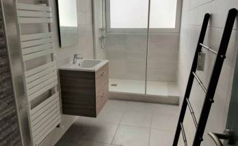 confiez la rénovation de votre salle de bain à courbevoie à des experts. profitez d’un accompagnement personnalisé, de conseils déco et d’une réalisation soignée pour un espace moderne et fonctionnel.