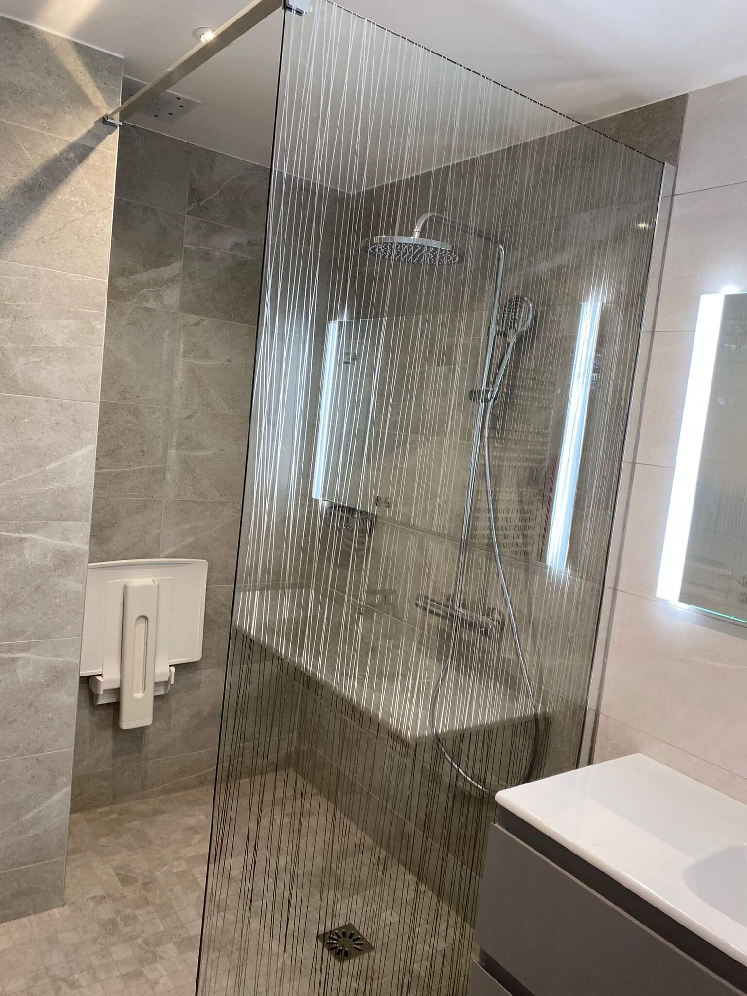 confiez la rénovation de votre salle de bain à courbevoie à des experts. profitez d’un devis gratuit et de solutions sur-mesure pour créer un espace moderne et fonctionnel.