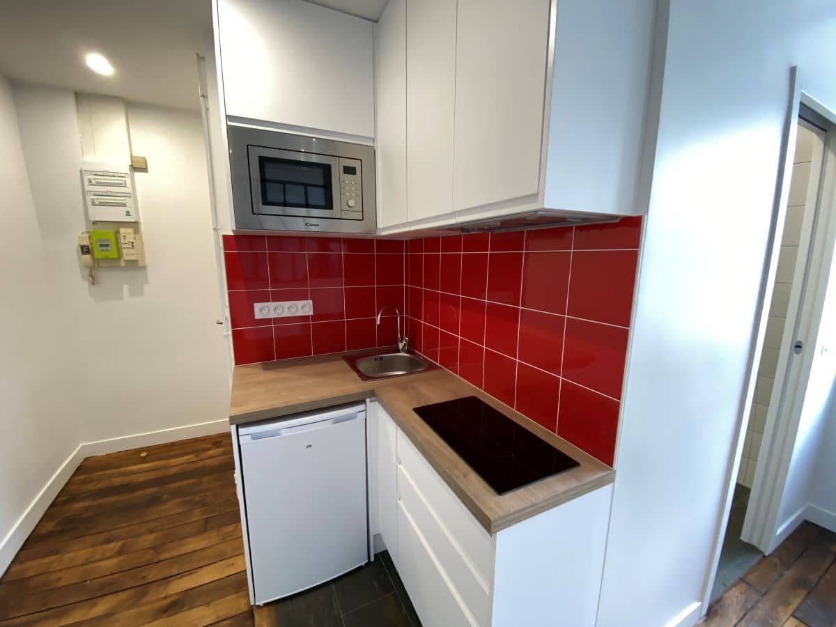 découvrez nos astuces pour rénover un studio à paris tout en maîtrisant votre budget. conseils pratiques et idées économiques pour un aménagement réussi.